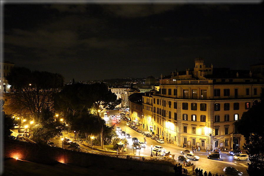 foto Roma di Notte